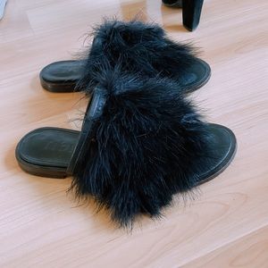 Super comfy real feather slides